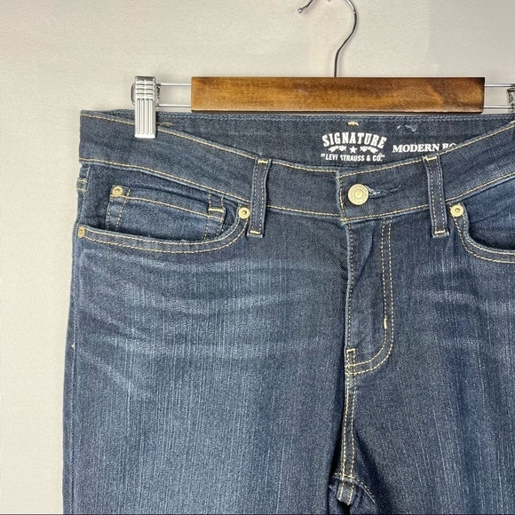 Signature by Levi's Dark Wash Modern Bootcut Jeans 12 S - Picture 5 of 5